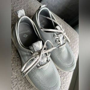 Sperry ladies tennis shoes